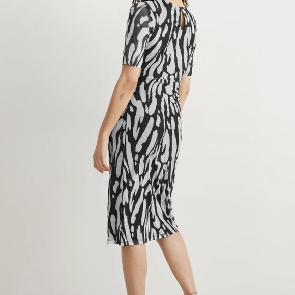 C&A Bodycon Patterned Dress with Knot Detail - Picture 2 of 7